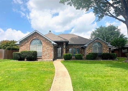 4633 Centenary Drive - Photo 1