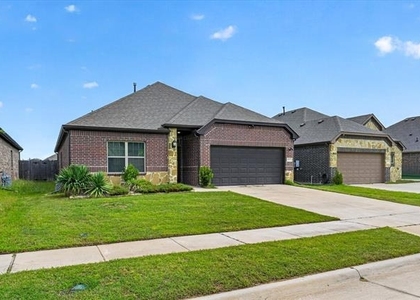7815 Cottonwood Drive - Photo 1