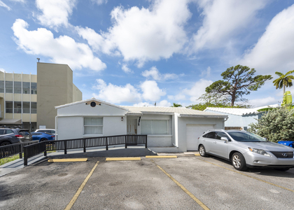 412 Se 17th Street - Photo 1