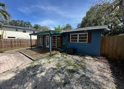 1424 Sw 9th Street - Photo 1