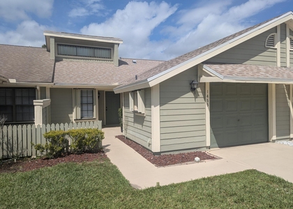 1455 Se Colchester Circle - Photo 1