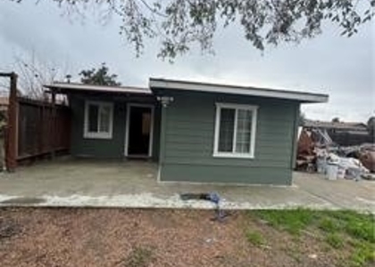 733 S San Jacinto - Photo 1