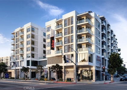 511 S Harbor - Photo 1