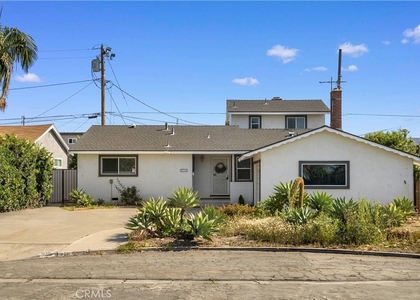 912 W Hill - Photo 1