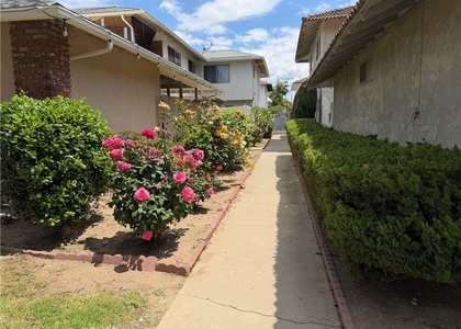 619 S Cypress - Photo 1