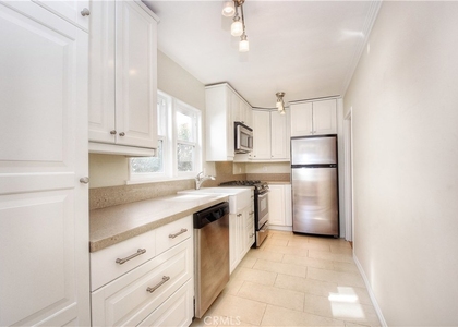 445 Bent Street - Photo 1
