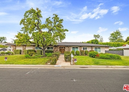 17537 Margate Street - Photo 1