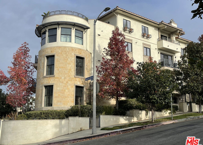 1636 S Beverly Glen Boulevard - Photo 1