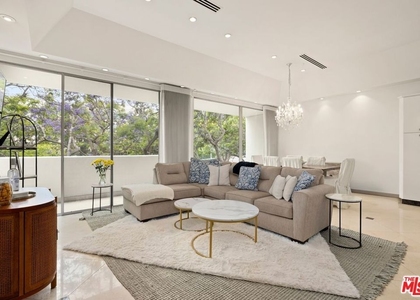 2220 Avenue Of The Stars - Photo 1