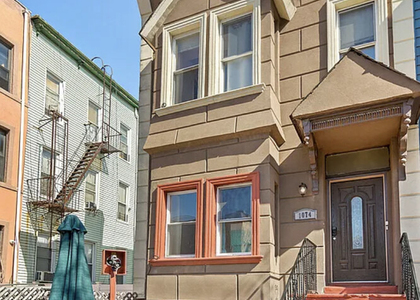 1074 Jefferson Avenue - Photo 1