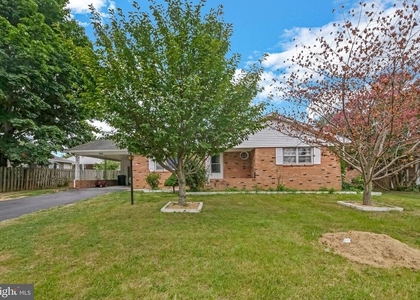 323 Russelcroft Road - Photo 1