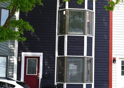 8 W Monmouth Street - Photo 1