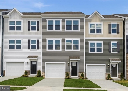 122 Bowers Street - Photo 1