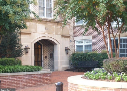 600 Second Street - Photo 1