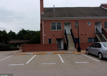 6916 Fairfax Drive - Photo 1