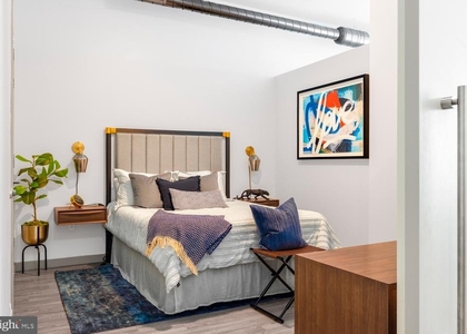1125 Sansom Street - Photo 1