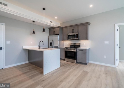 2401 Washington Avenue - Photo 1