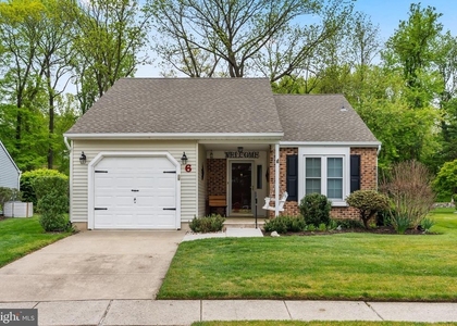 6 Moneta Court - Photo 1