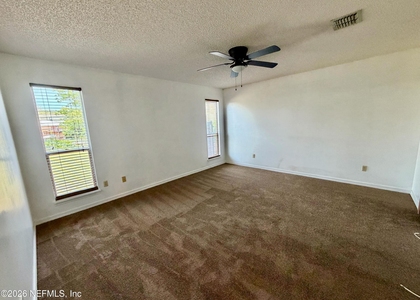 11548 Willet Court N - Photo 1