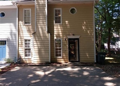 150 Powers Ferry Manor Se - Photo 1