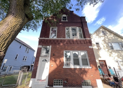 4815 S Elizabeth Street - Photo 1