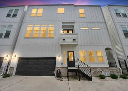 1223 W 16th Street - Photo 1