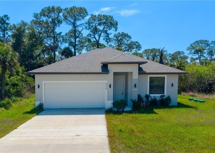 5028 W Tradewinds Circle - Photo 1