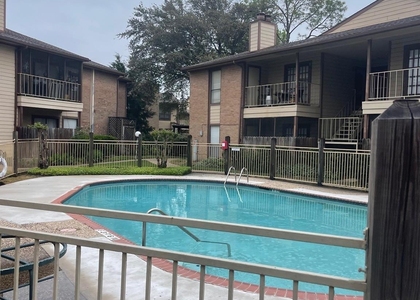 9000 Bissonnet Street - Photo 1