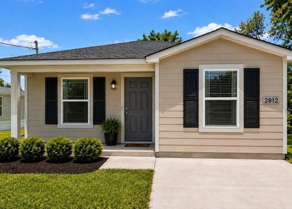 2812 J P Davis Avenue - Photo 1