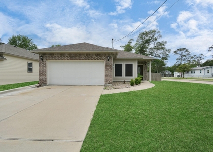 3102 Ash Drive - Photo 1