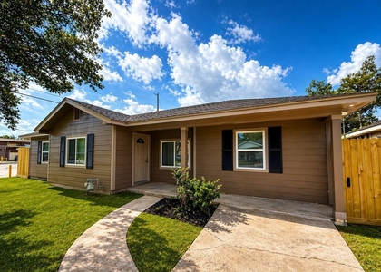 7054 Peyton Street - Photo 1