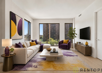 960 Franklin Avenue - Photo 1