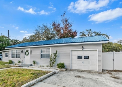 7799 46th Ave N - Photo 1
