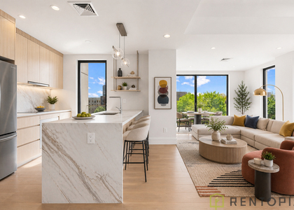 960 Franklin Avenue - Photo 1