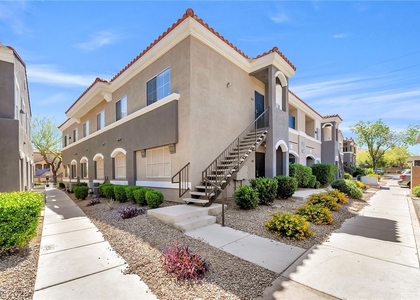 10245 S Maryland Parkway - Photo 1