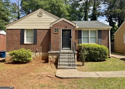 2912 Glenwood Avenue Se - Photo 1