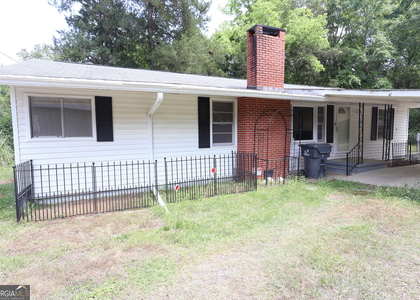 140 Bell Avenue Se - Photo 1