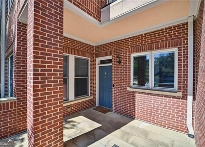 745 Fountainhead Lane Ne - Photo 1