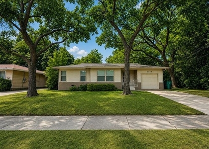 2708 Hunter Street - Photo 1