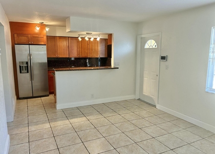 51 Ne 24th Street - Photo 1