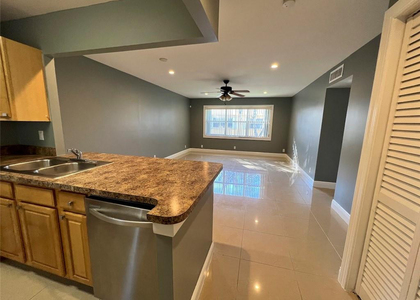 610 Se 2nd Avenue - Photo 1