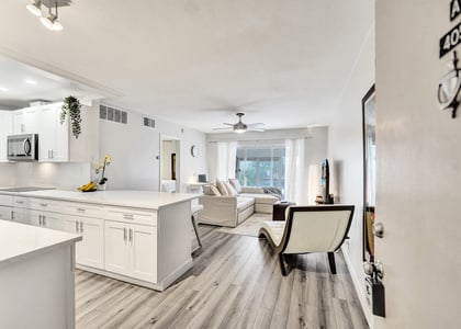 3040 Ne 16th Avenue - Photo 1