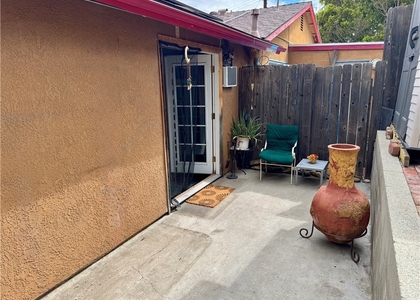 13737 Linfield - Photo 1