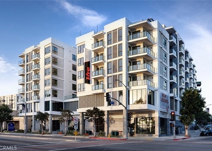 511 S Harbor - Photo 1