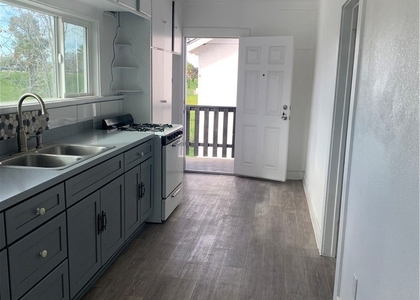 315 W Colton Avenue - Photo 1
