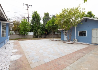 1611 1/2 S 4th Avenue - Photo 1