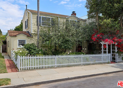 820 Crestmoore Place - Photo 1