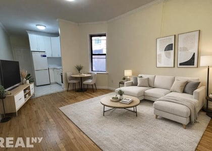 241 E 38th St - Photo 1