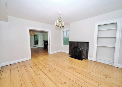 4 Grand Street - Photo 1