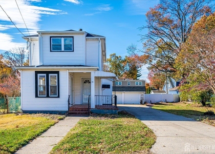 385 Pierson Avenue - Photo 1